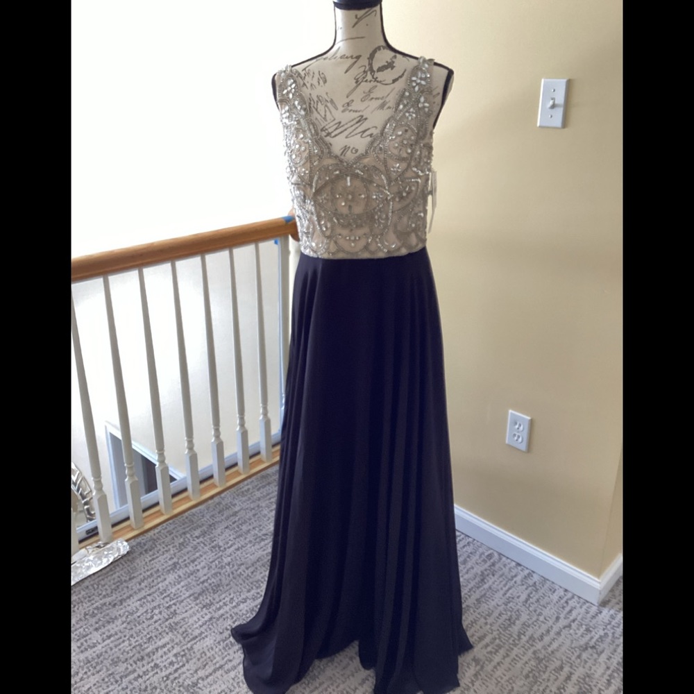 COPY - Aidan Mattox chiffon beaded top gown champagne with black bottom sz 12